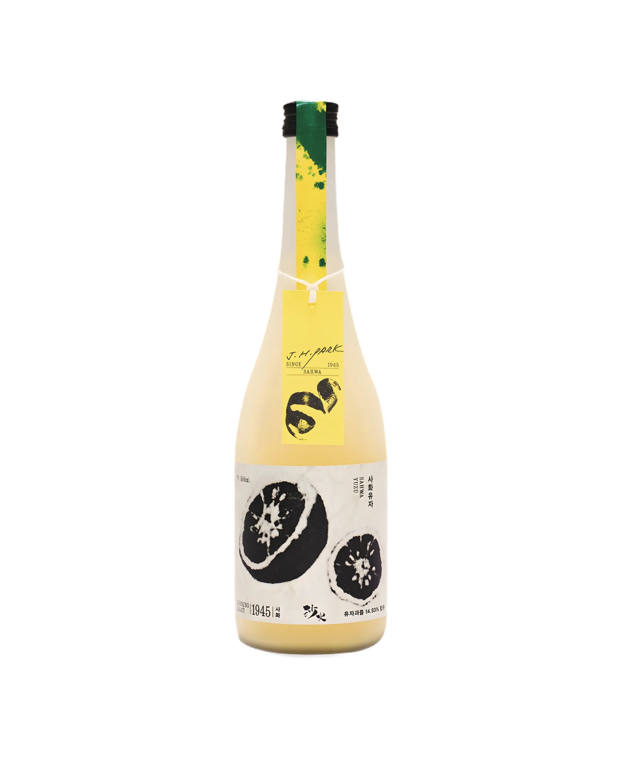 A 500 ml bottle of Korean fruit wine  (Sahwa Yuzu) with a lemon design and hanging yellow product tag on a white background. 

Sahwa Yuzu - Good Tomorrow Brewery - cultsool